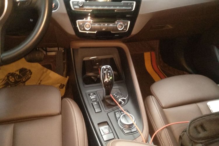 宝马X1 2021款 sDrive25Li 领先型中控内饰18