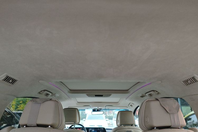 别克GL8 2020款 Avenir艾维亚 七座亲礼版中控内饰22