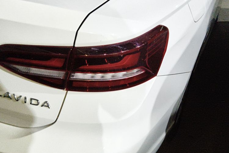 大众 朗逸 2023款 1.5L 自动得逸版车身外观9