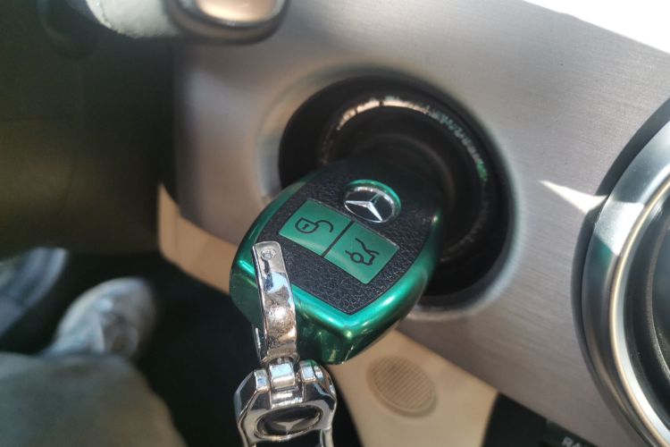 奔驰GLK级 2015款 GLK 300 4MATIC 时尚型 极致版中控内饰11