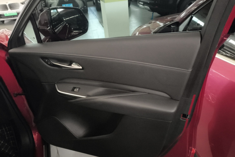 凯迪拉克XT4 2024款 28T 两驱豪华型中控内饰42