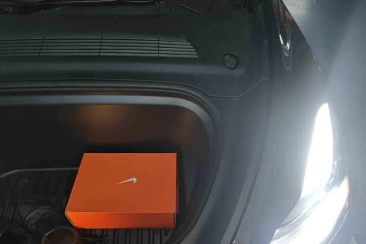 特斯拉 Model Y 2024款 后轮驱动版局部细节9007