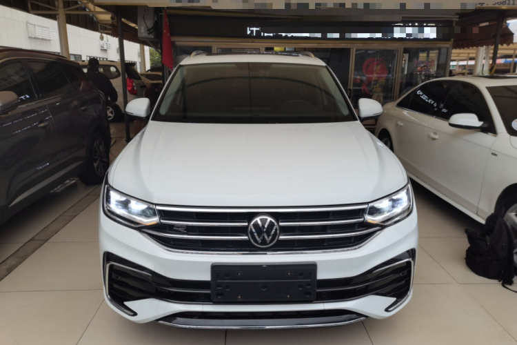 大众 途观L 2024款 330TSI 自动两驱R-Line越享版车身外观2