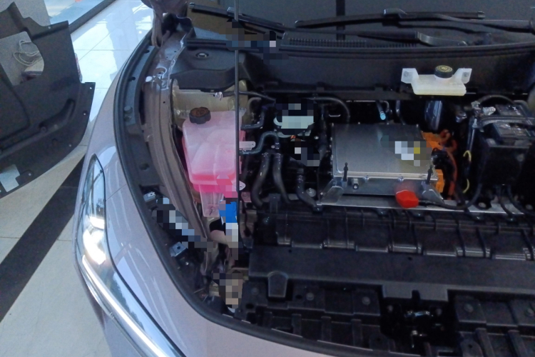 小鹏MONA M03 2025款 620 超长续航 Plus机舱底盘25