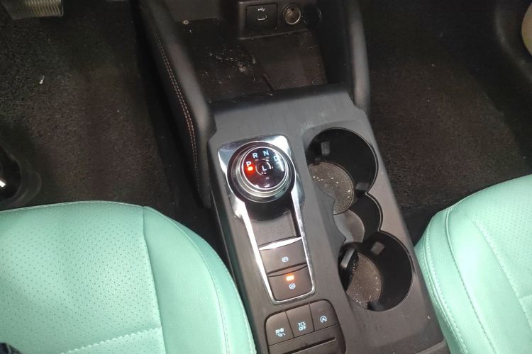 福特 福克斯 2021款 三厢 EcoBoost 180 自动锋潮型中控内饰18