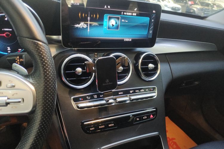 奔驰C级 2020款 C 200 L 时尚型运动版中控内饰16