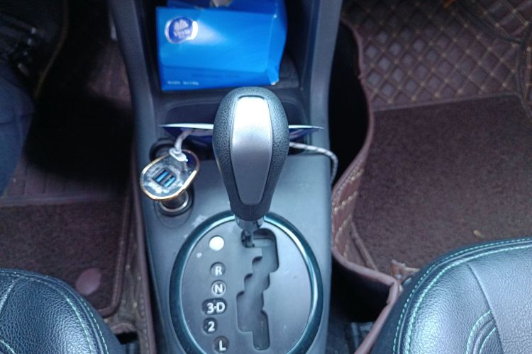 铃木 雨燕 2016款 1.5L 自动时尚型酷玩版中控内饰18