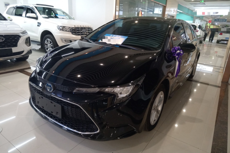 丰田 雷凌 2021款 双擎 1.8H E-CVT豪华版车身外观1