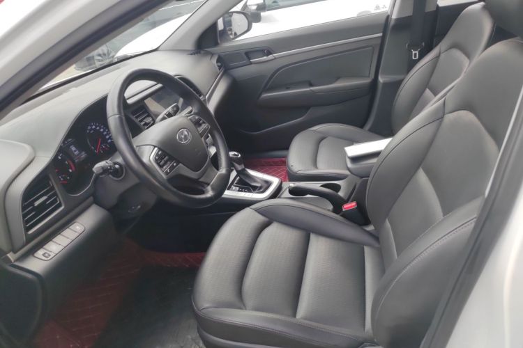 现代 领动 2019款 1.5L CVT智炫·精英型中控内饰19