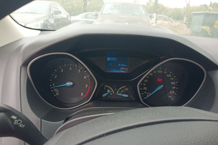 福特 福克斯 2015款 三厢 1.6L 自动舒适型中控内饰14