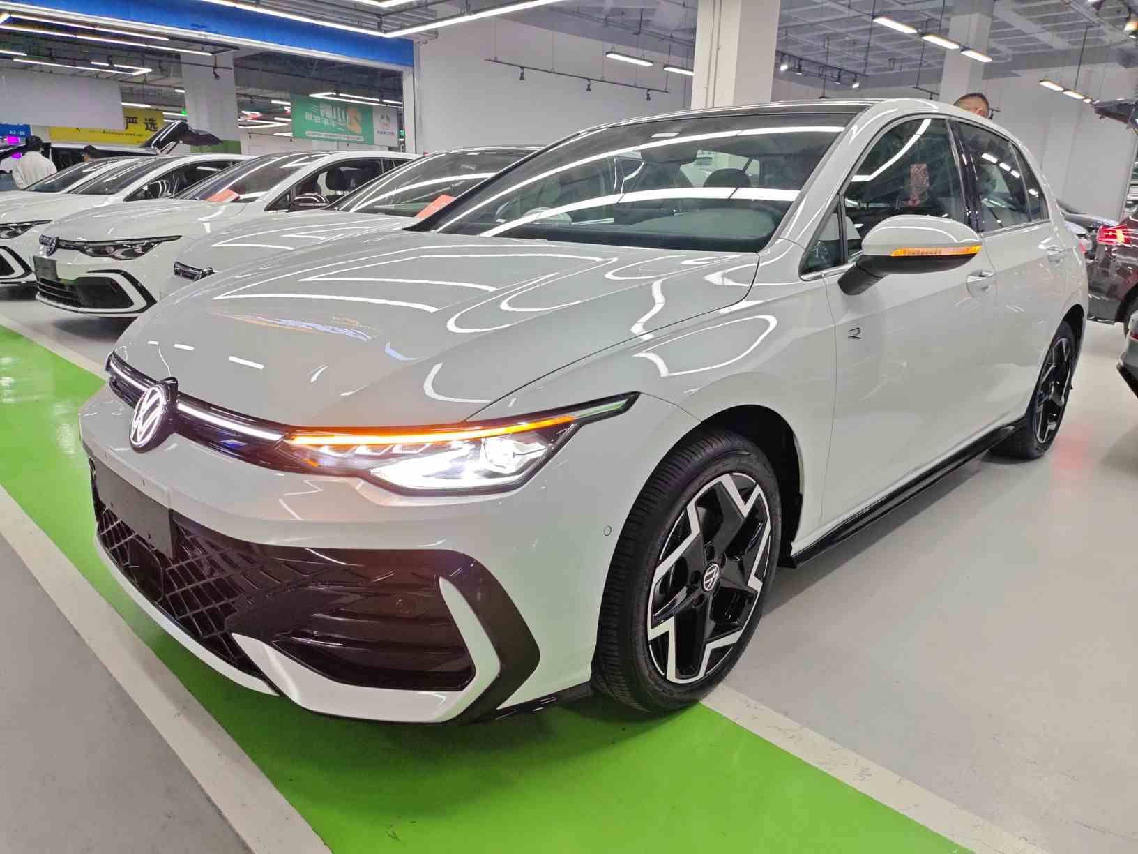 大众 高尔夫 2025款 300TSI R-Line(2)