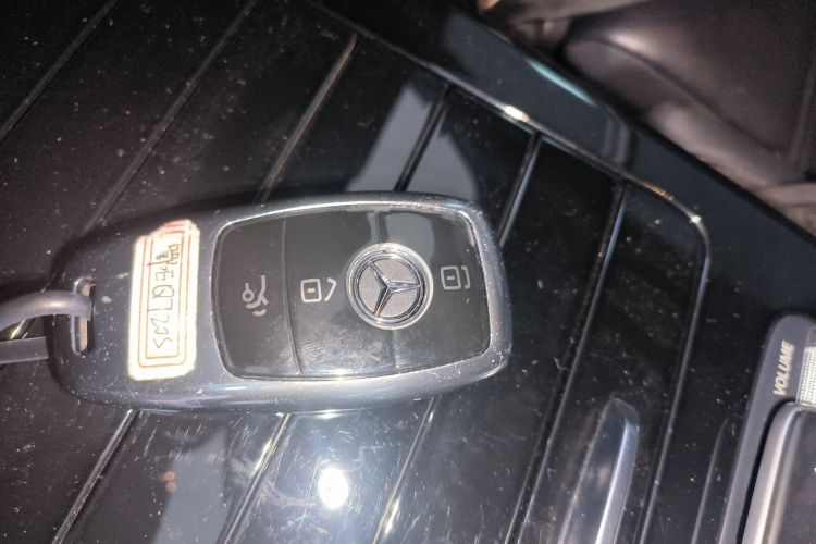 奔驰A级 2020款 改款二 A 180 L 运动轿车中控内饰11