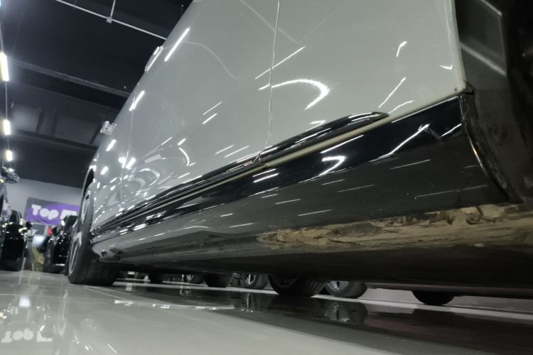 奔驰EQE 2022款 350 先型特别版局部细节9001