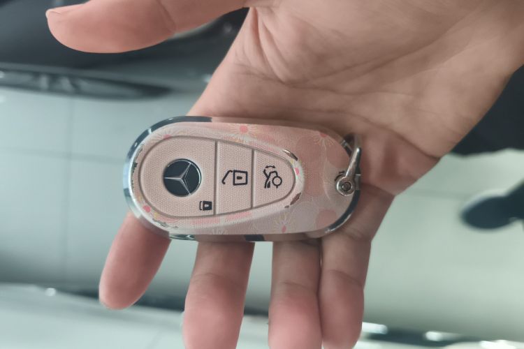 奔驰C级 2024款 改款 C 260 L 运动版中控内饰11