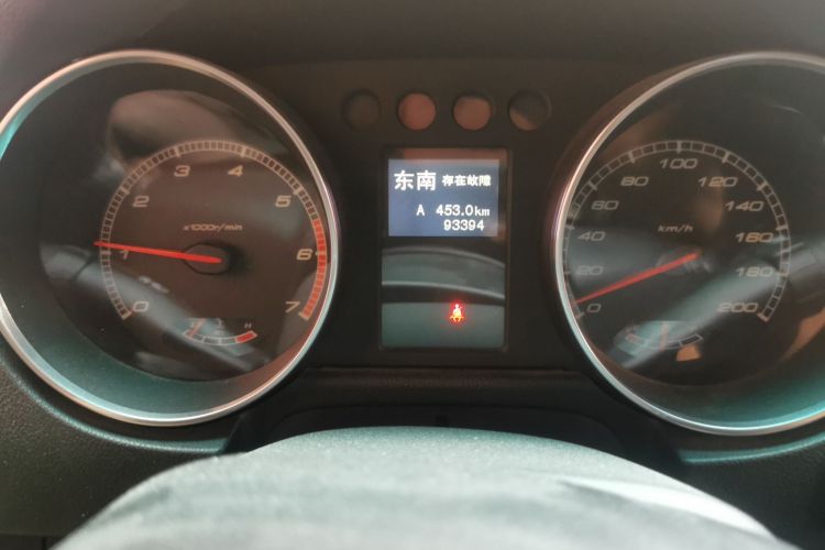 北京BJ40 2017款 40L 2.3T 自动四驱环塔冠军版中控内饰15