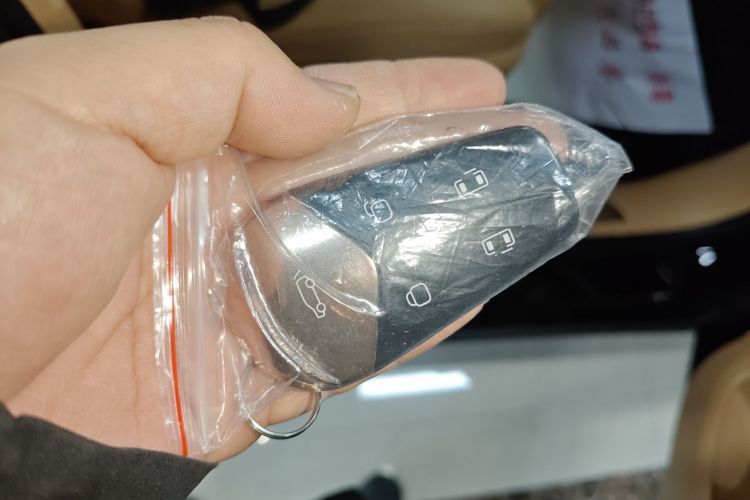 岚图汽车 岚图梦想家 2022款 0碳版 家+续航包 605km中控内饰11