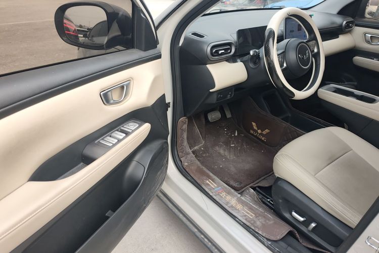 五菱汽车 五菱缤果PLUS 2024款 330km 五座版中控内饰7003