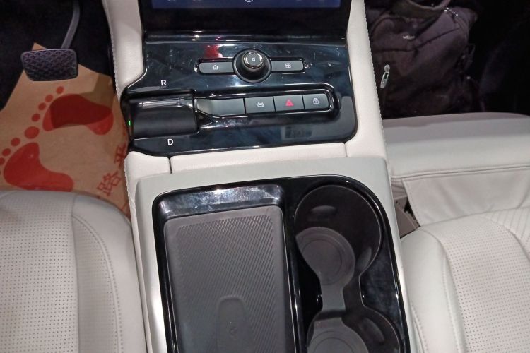 蔚来ES8 2018款 355KM 基准版 七座版局部细节18