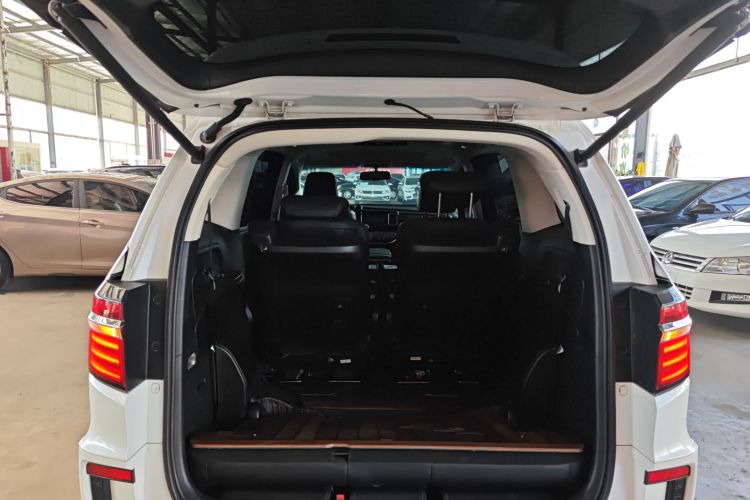 本田 艾力绅 2016款 2.4L 豪华版机舱底盘23