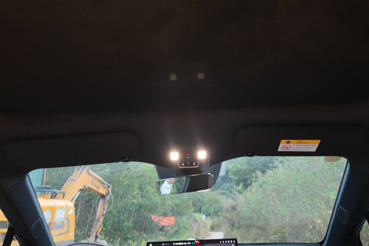 乐道L60 2024款 60kWh 后驱版中控内饰22