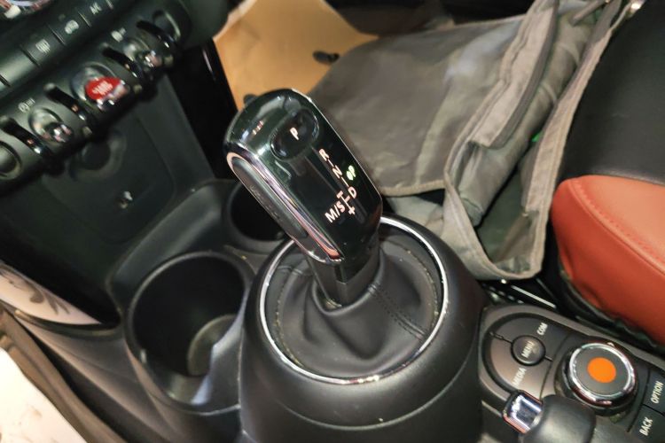 MINI 2019款 1.5T ONE PLUS局部细节18