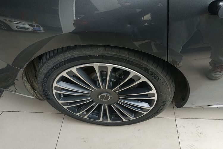 鸿蒙智行 享界S9 2024款 纯电 Ultra 四驱旗舰版车身外观6008