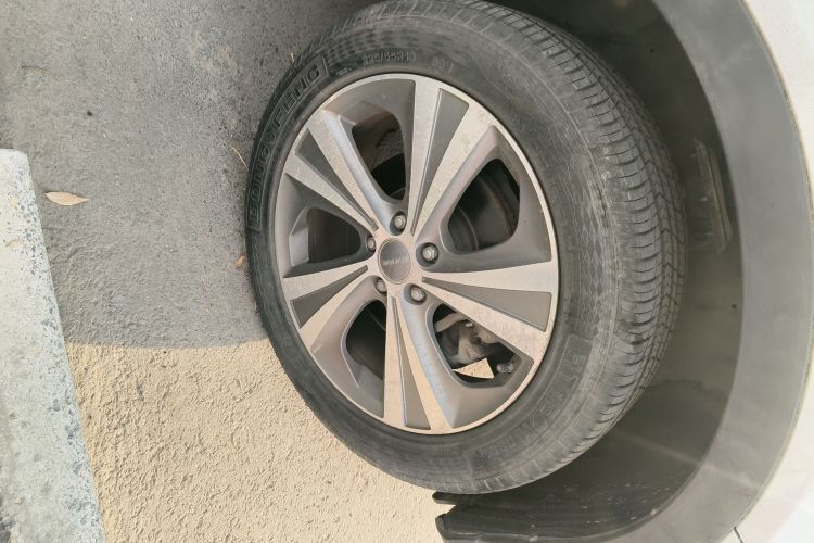 哈弗H6 Coupe 2015款 蓝标 2.0T 手动两驱精英型车身外观6007