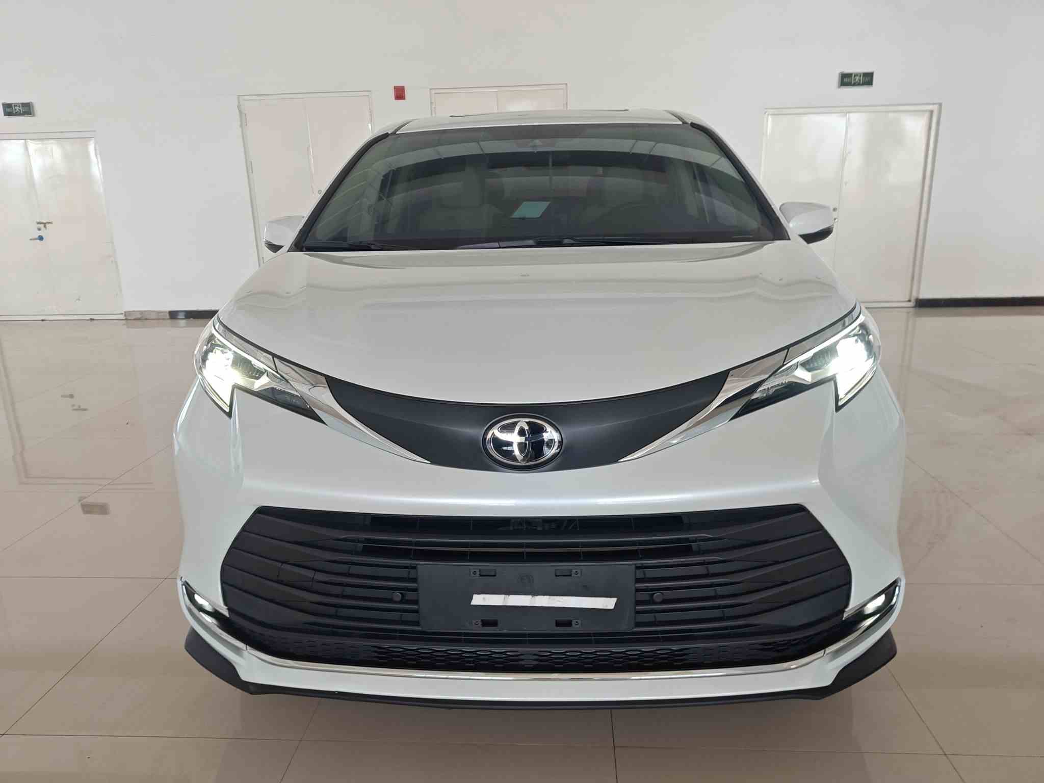 丰田 赛那SIENNA 2024款 2.5L混动 舒适版(1)