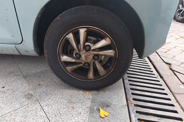 五菱汽车 宏光MINIEV 2020款 自在款 磷酸铁锂车身外观6007