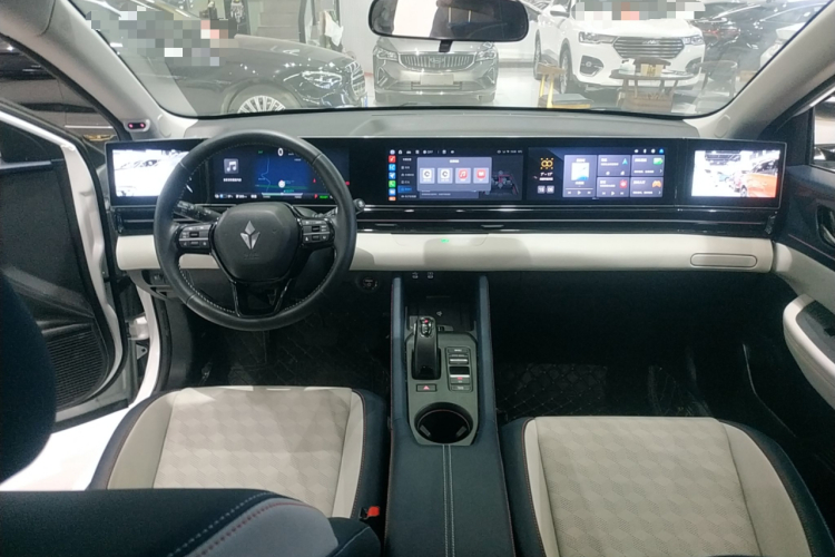 灵悉L 2024款 头号玩家版中控内饰7002