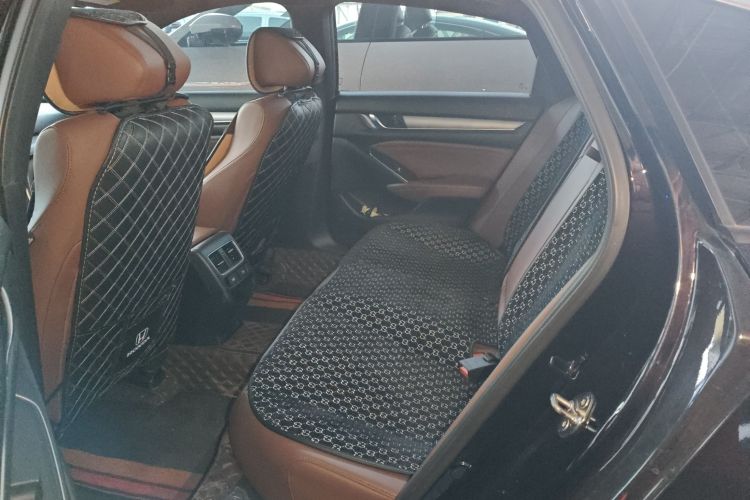 本田 英仕派 2022款 锐·混动 2.0L 净雅版中控内饰21