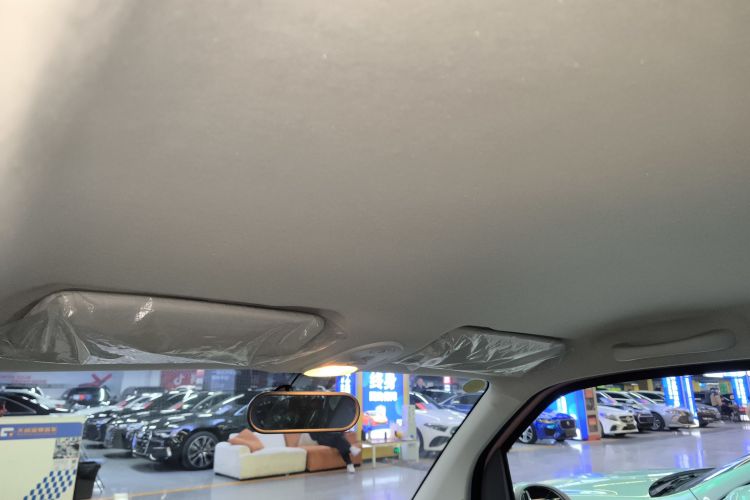 奔腾小马 2025款 222km 闪电马中控内饰22