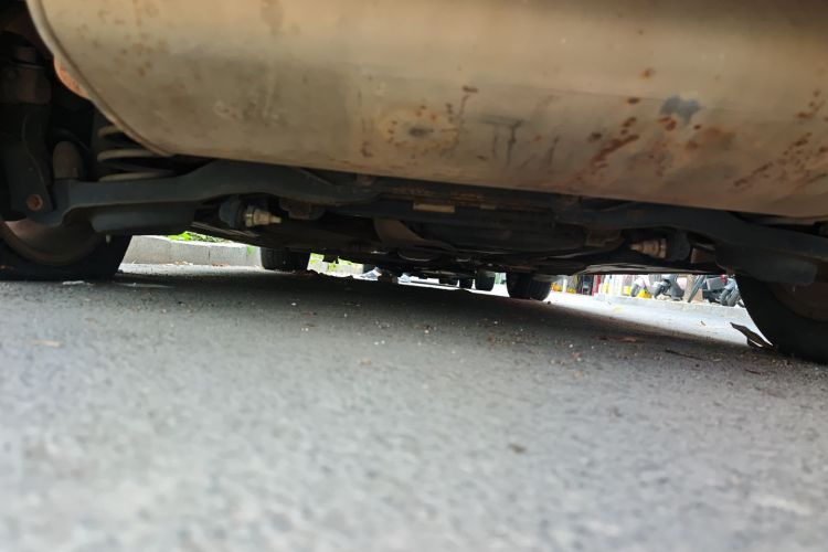 福特 福克斯 2012款 三厢 1.6L 自动风尚型局部细节9009