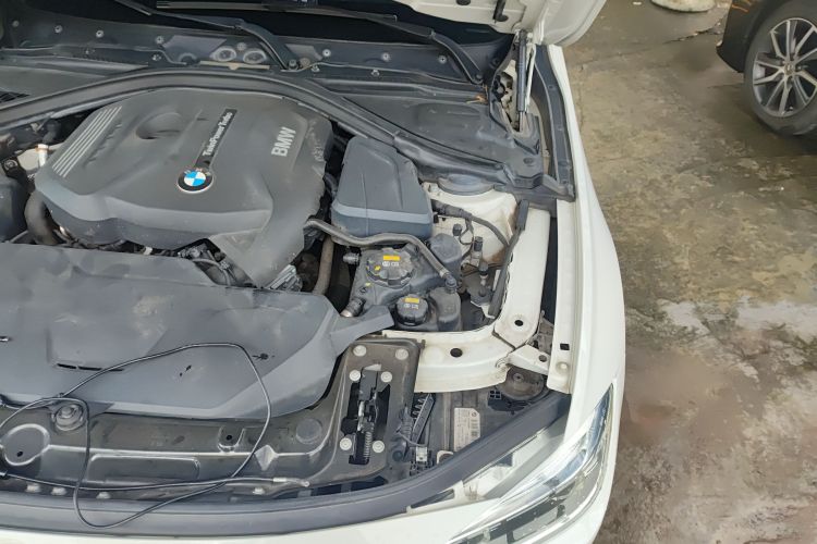 宝马3系 2019款 320i M运动套装局部细节9007