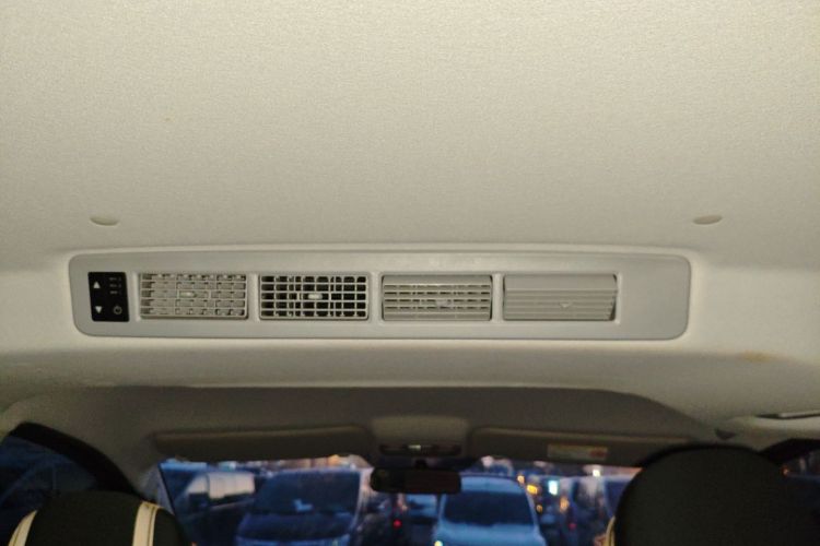 江淮瑞风 瑞风M3 2023款 PLUS 1.8L 9座智联版中控内饰22