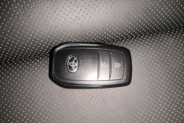 丰田bZ5 2025款 550 PRO中控内饰11