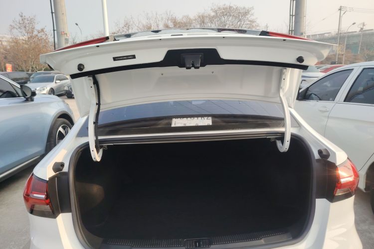 荣威i5 2021款 1.5L CVT铂金版局部细节23