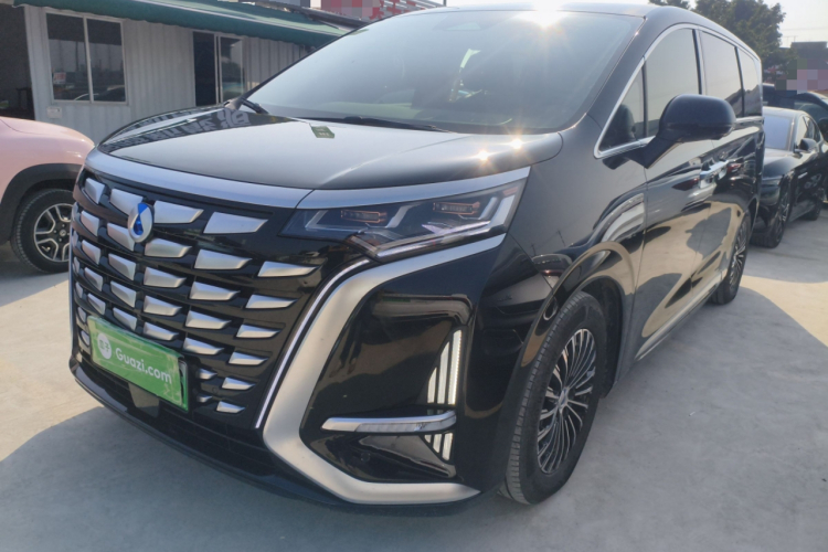 腾势D9 2022款 DM-i 970 四驱旗舰型车身外观1