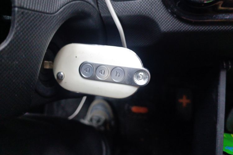 五菱汽车 宏光MINIEV 2022款 悦享款 磷酸铁锂中控内饰11