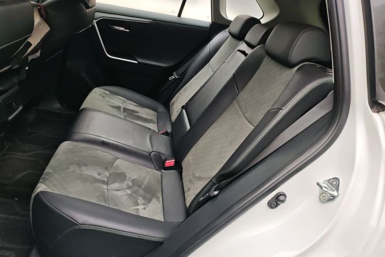 丰田 RAV4荣放 2023款 2.0L CVT四驱探险Plus版中控内饰7004