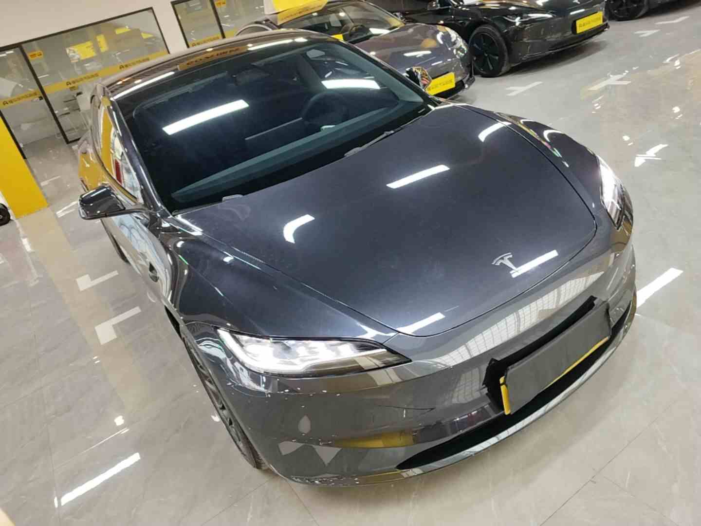特斯拉 Model 3 2025款 后轮驱动版(5)