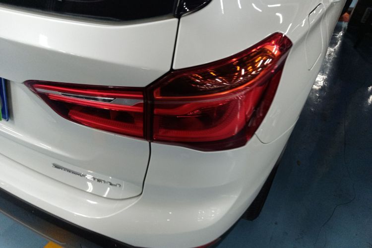 宝马X1 2018款 sDrive20Li 领先型车身外观6006