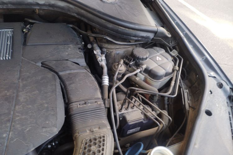 奔驰GLE 2018款 GLE 320 4MATIC 动感型臻藏版局部细节9007