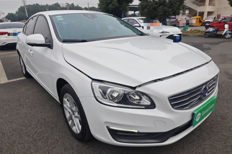 沃尔沃S60 2016款 S60L T3 智行版车身外观3