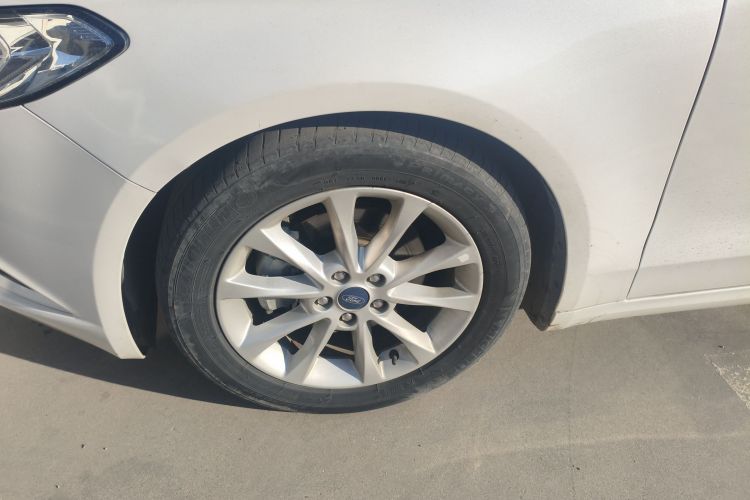 福特 蒙迪欧 2017款 改款 EcoBoost 180 时尚型车身外观6007