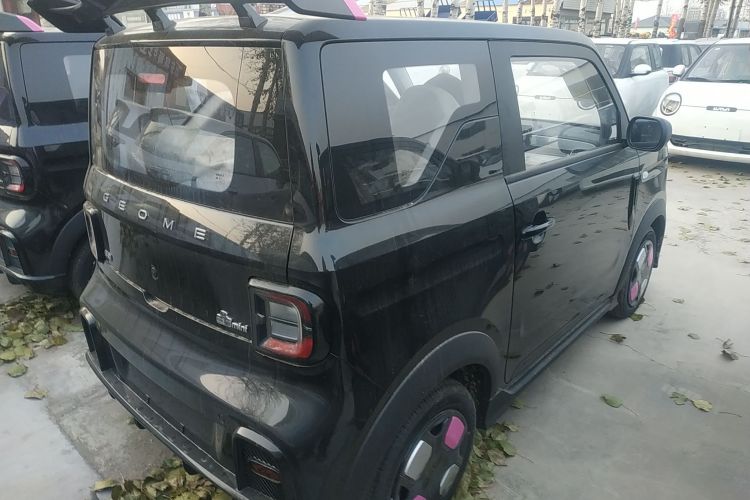 吉利银河 2025款 210km 熊猫卡丁车身外观6005