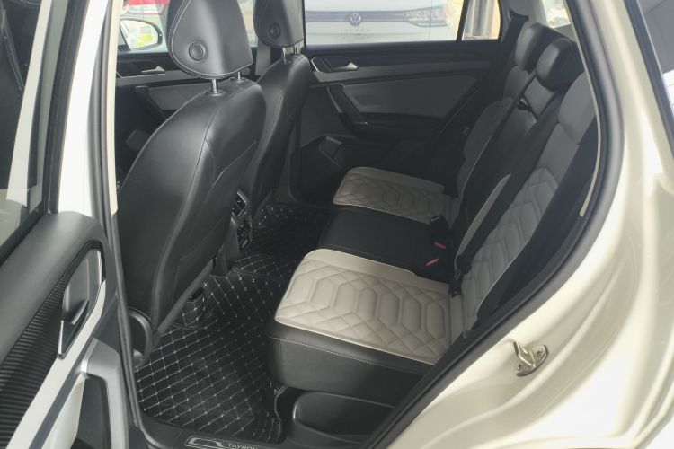 大众 探岳 2023款 300TSI 两驱豪华Plus进阶版中控内饰7004