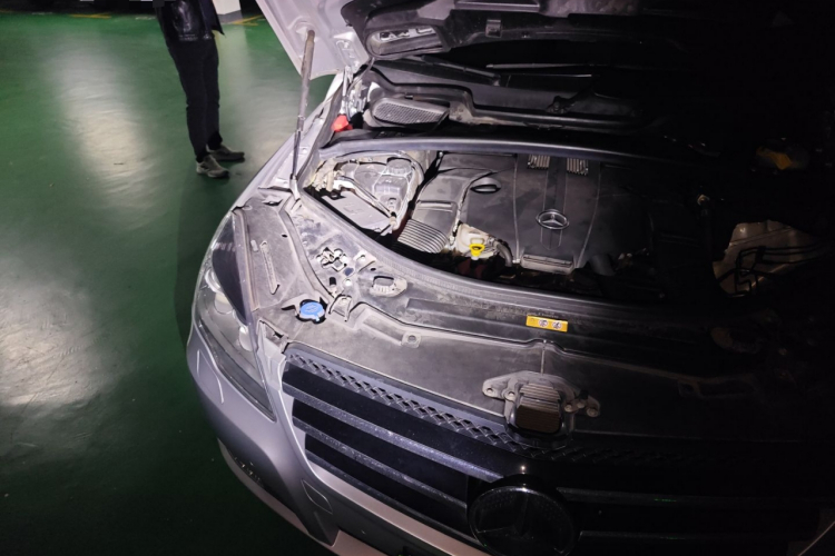 奔驰R级 2017款 R 320 4MATIC 商务型臻藏版局部细节9006