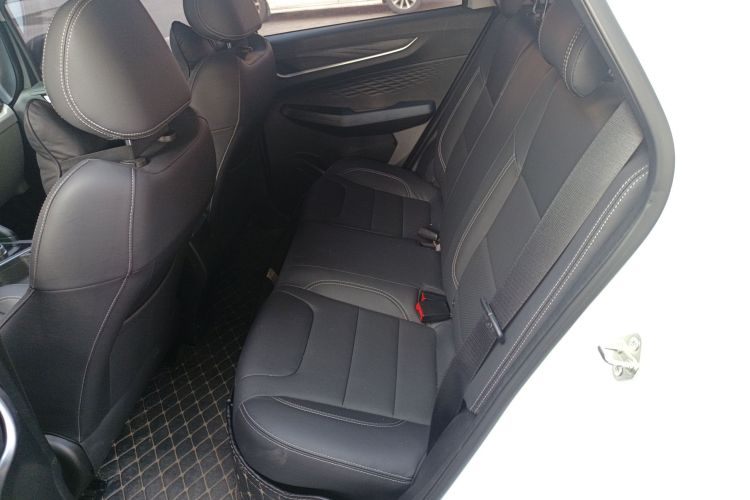 吉利几何 EX3 功夫牛 2021款 坚强牛牛中控内饰7004