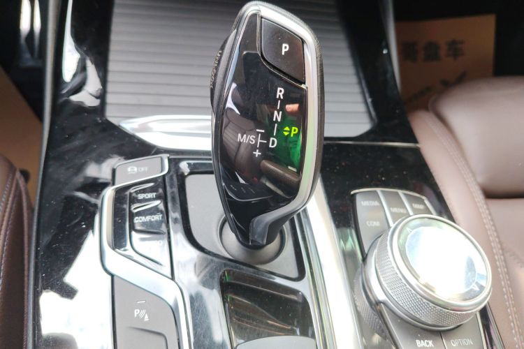 宝马X3 2021款 改款 xDrive30i 领先型 M运动套装中控内饰18